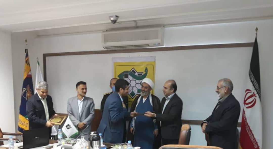 تقدیر وتشکر سرداربابایی فرمانده سپاه استان مازندران از مهندس حسن سیف پور و مهندس کمیل مومنی