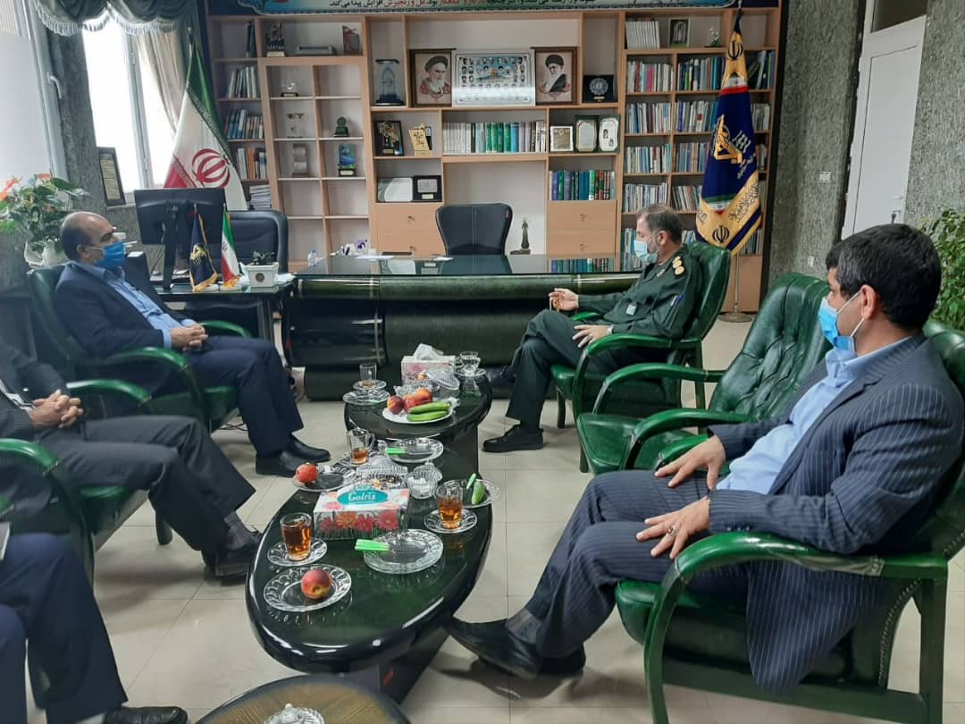 نشست صمیمی سرهنگ مسلمی فرمانده سپاه کربلای استان باروسای سازمان نظام مهندسی ونظام کاردانی ساختمان مازندران