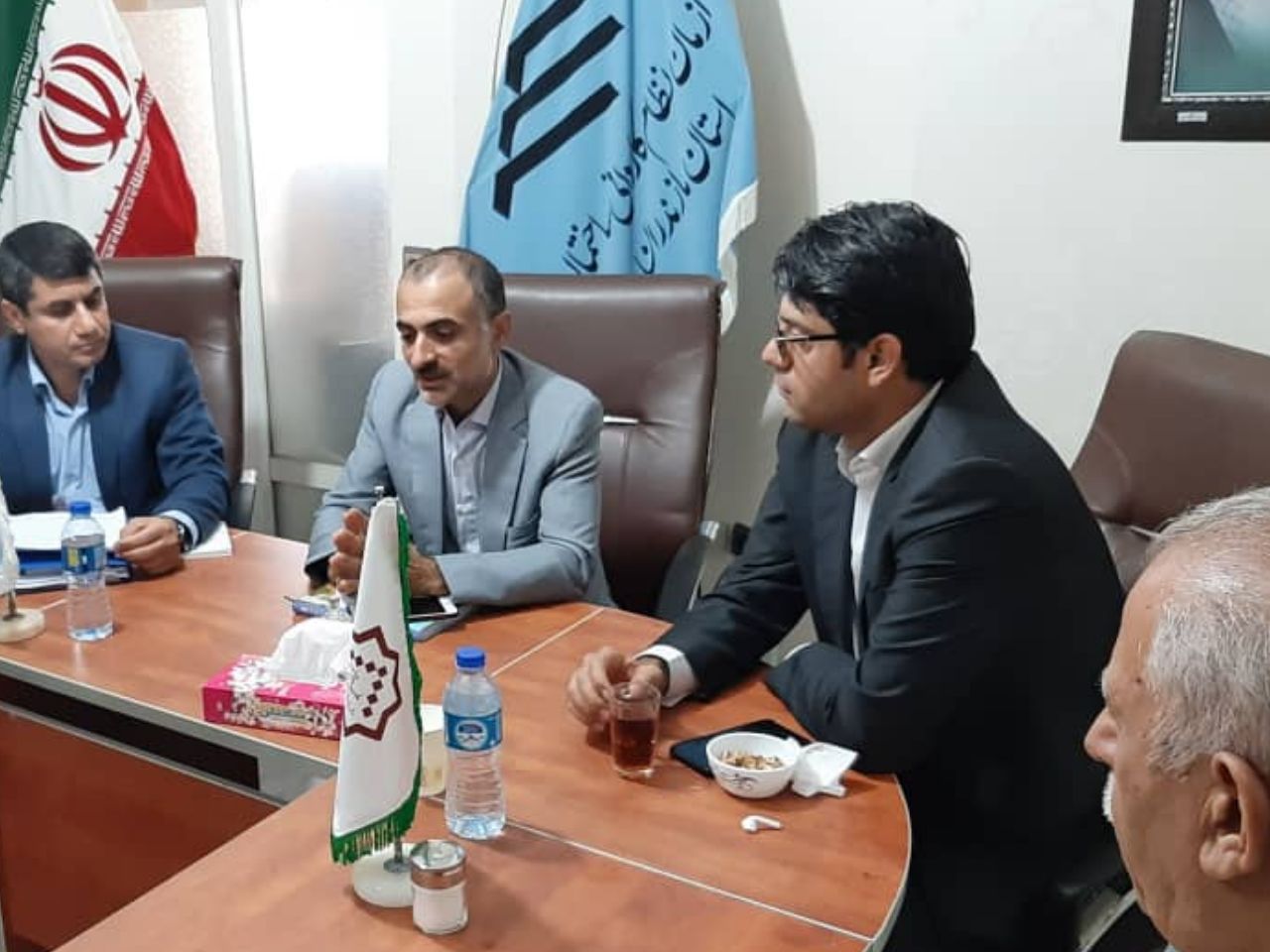 جلسه هم اندیشی دکترمحمد دامادی نماینده مجلس شورای اسلامی بارئیس و هیئت مدیره سازمان نظام کاردانی ساختمان استان مازندران